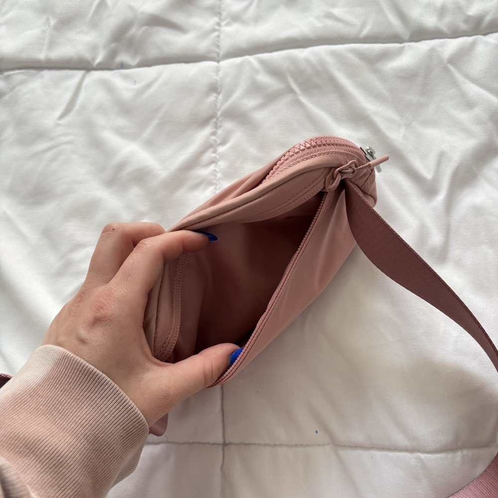 Lululemon OG Everywhere Belt Bag Pink Pastel Activewear Yoga Quiet Luxury - Picture 10 of 10